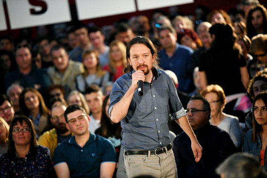 Pablo Iglesias, Unidas Podemos candidate in the Spanish elections, speaks at a campaign act (photo by Podemos)